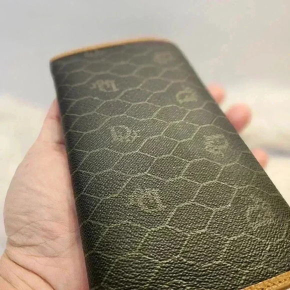 Dior honeycomb pattern Wallet - Picture 5 of 14